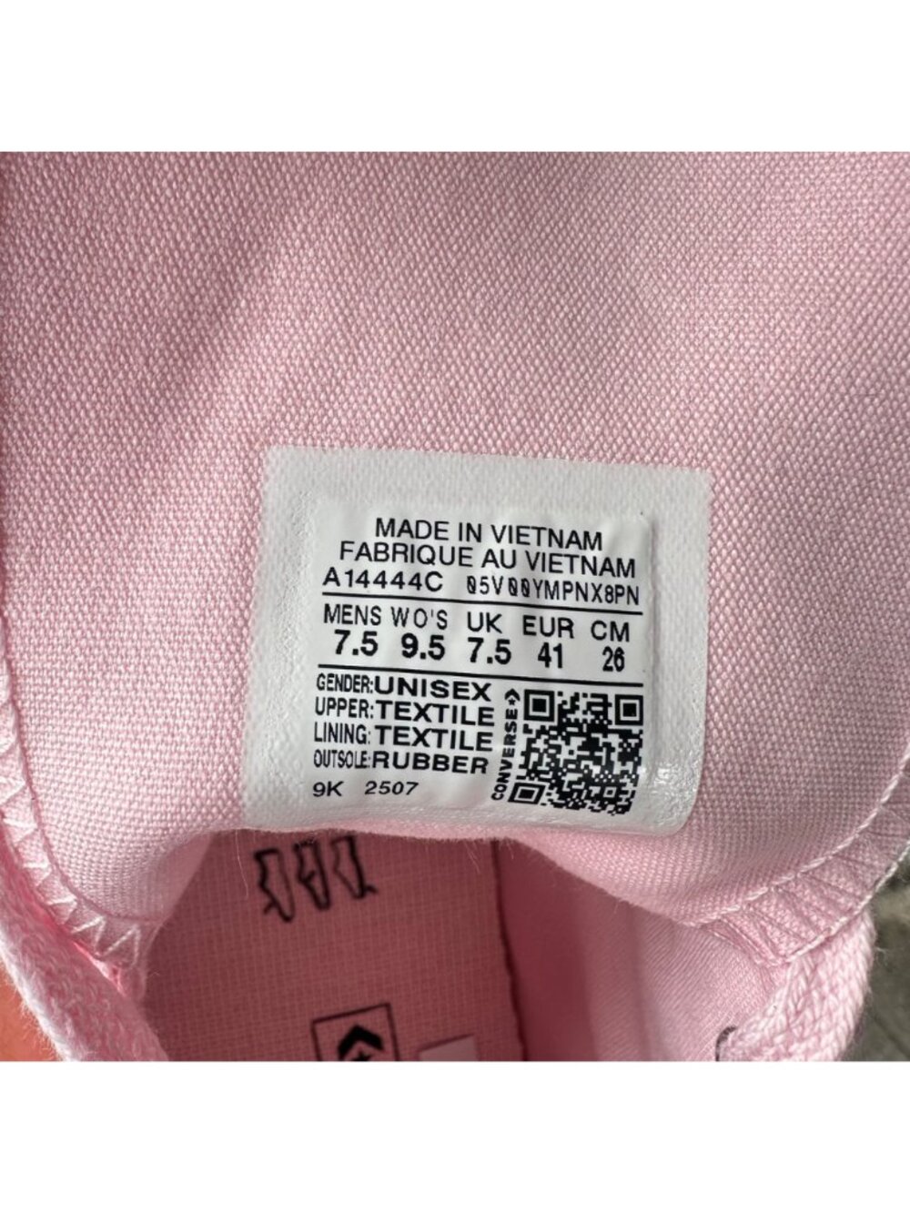 ⭐Converse Chuck 70 Hi Bow Studded Size 9.5 Women's Shoes Sneakers Pink A14444C⭐ - Picture 10 of 10